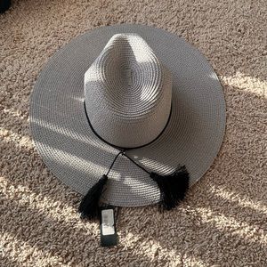 Lulus Grey Floppy Hat